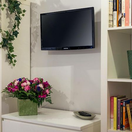 Rome As You Feel - Piazza Dei Satiri Apartments Ngoại thất bức ảnh